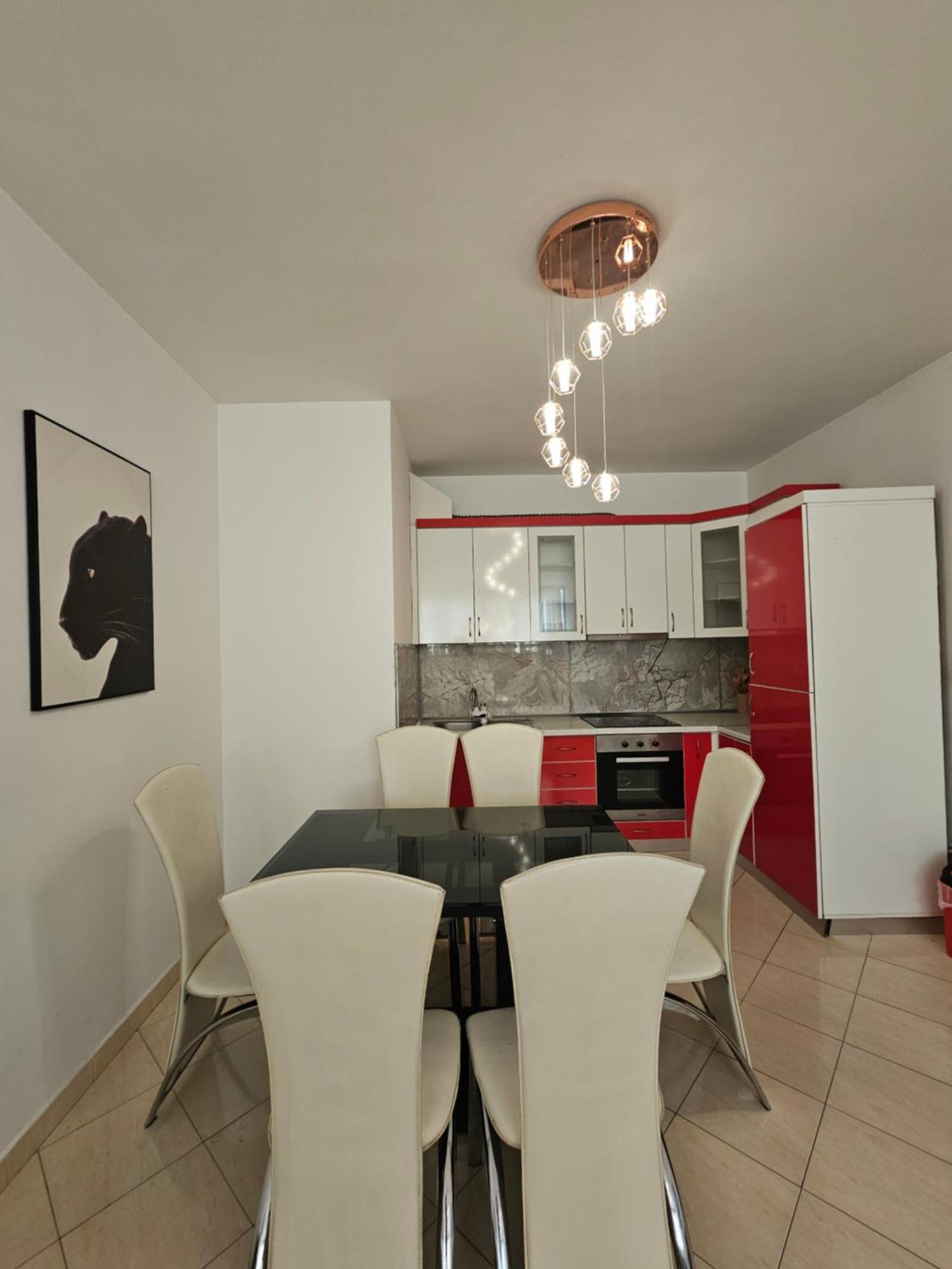 Aura Skanderbeg Square Apartment